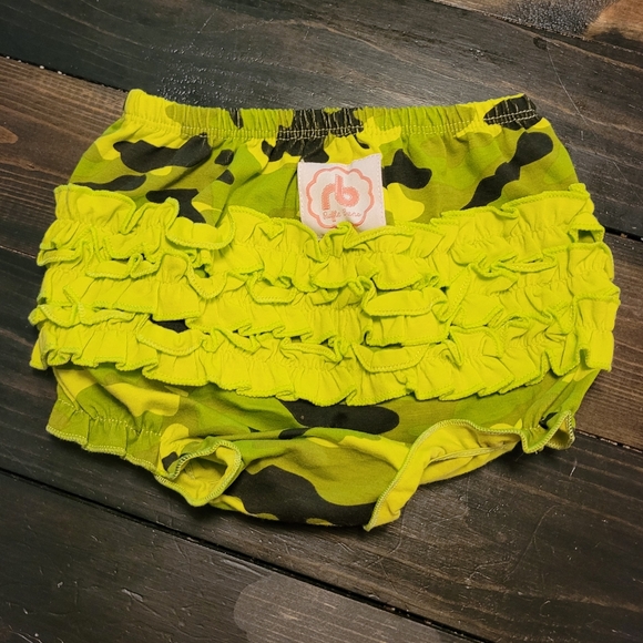 3 for $10 🤎Ruffle buns diaper covers - Picture 5 of 6